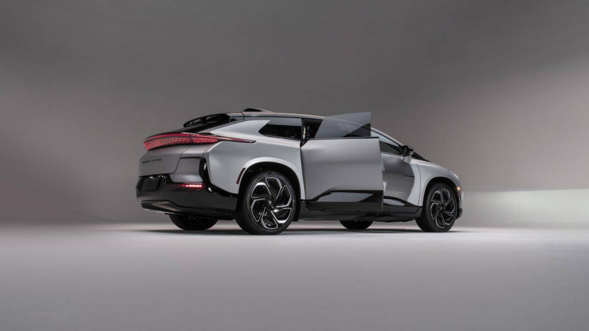 贾跃亭发布FF91，售价过200万，还能回国吗