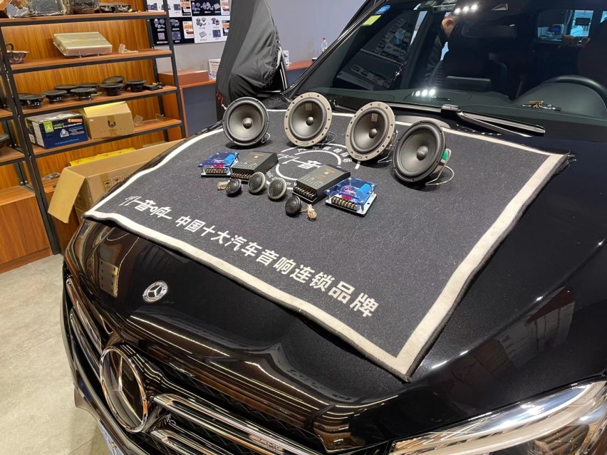 济南77奔驰GLE43汽车音响改装丹拿236两分频喇叭