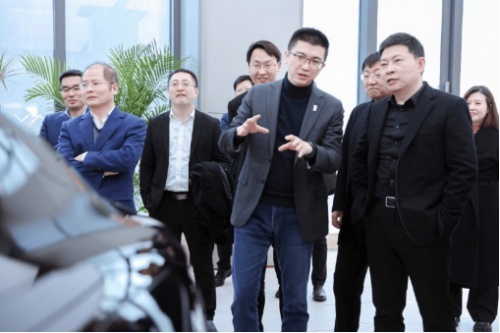 余承东为阿维塔高调站台，折射出什么信号