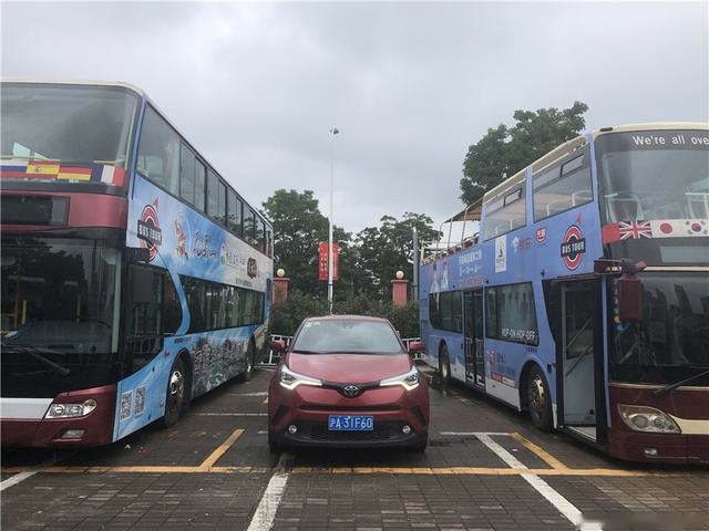 C-HR：遇到前只听说后排，花几天时间充分了解后…