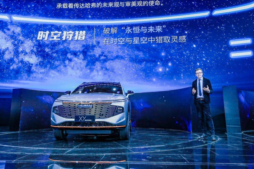 “弗星系”首脑HAVAL XY上海车展展现超时空魅力