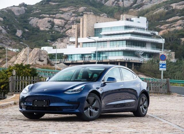 特斯拉Model 3 售价再次下调 已经跌破30万