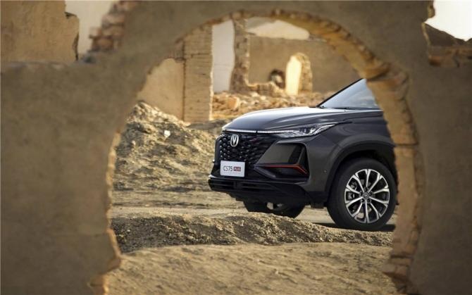 15万左右买什么车好？2022款长安CS75PLUS正式上市
