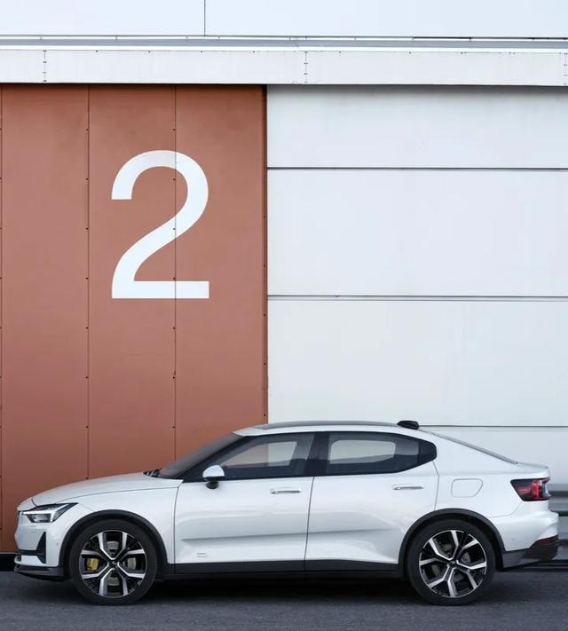 “老火靓汤”Polestar 2，与“例汤”Model 3