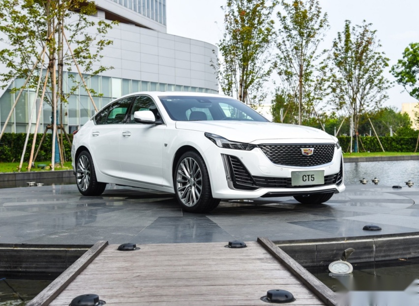 2.0T＋10AT，售价27.97万起，这款超帅后驱新车上市