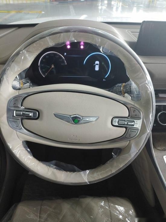 造型夸张的韩系豪车，捷尼赛思GV80实拍图曝光