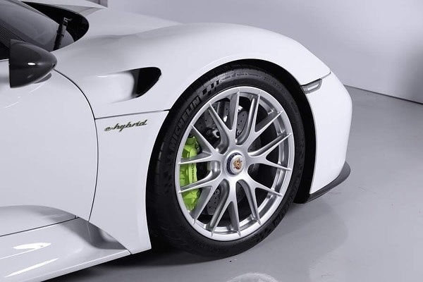 保时捷918 Spyder实车 简洁大气的设计