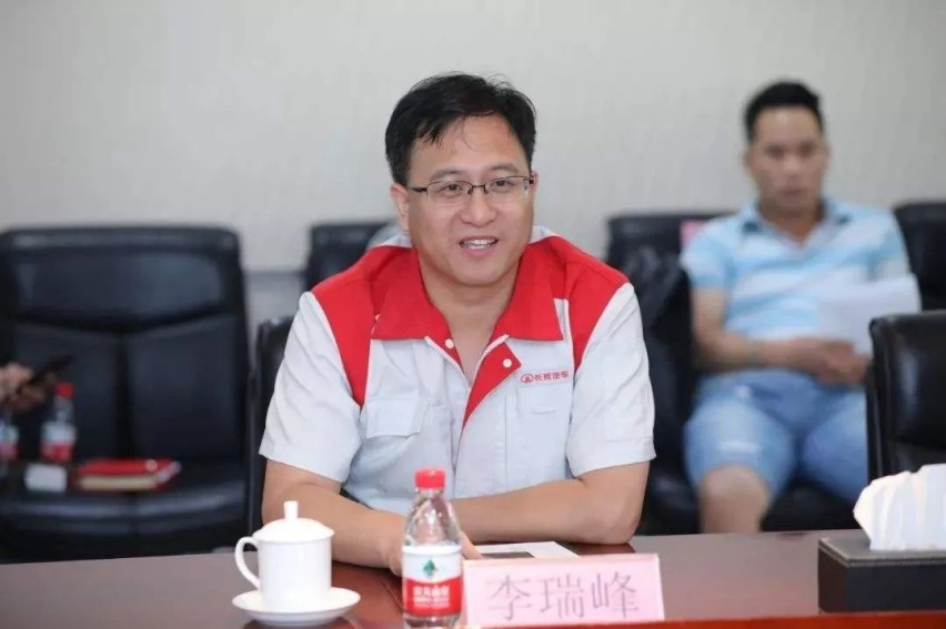 李瑞峰亲自挂帅WEY，长城为何还要再造一个高端品牌？