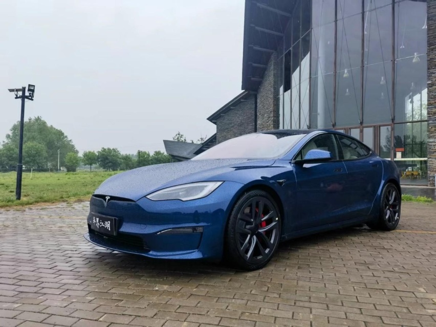 何为真正的人车合一境界？试完特斯拉Model S Plaid版就知道了