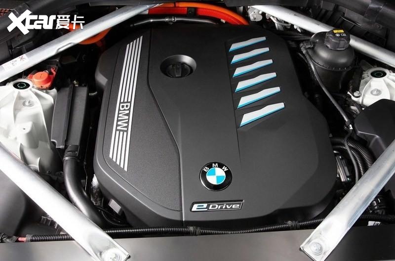 全新宝马X5 xDrive45e正式上市，售价为84.99万
