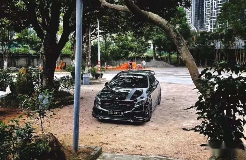 潮州车友的梅赛德斯-AMG GLA45，把玩车当副业就是爽
