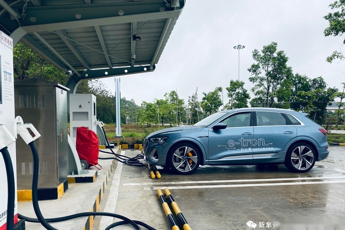 50多万买一台传统车企的纯电SUV，试完我觉得很值！