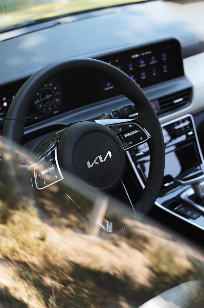 定位紧凑级SUV，科技配置有提升，体验起亚赛图斯1.5L车型
