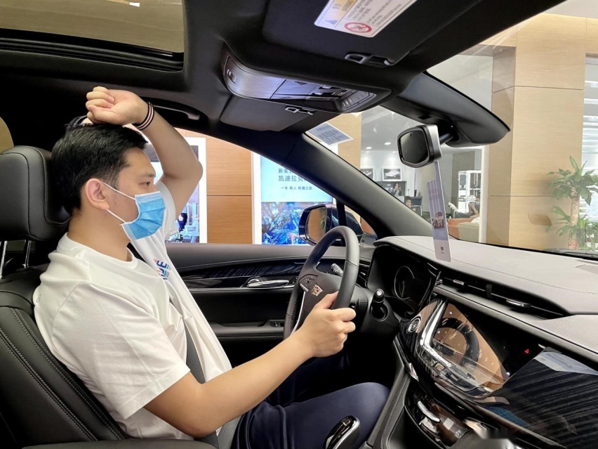 探店实拍：升级又推新，加量不加价的凯迪拉克XT6现在有多能打？