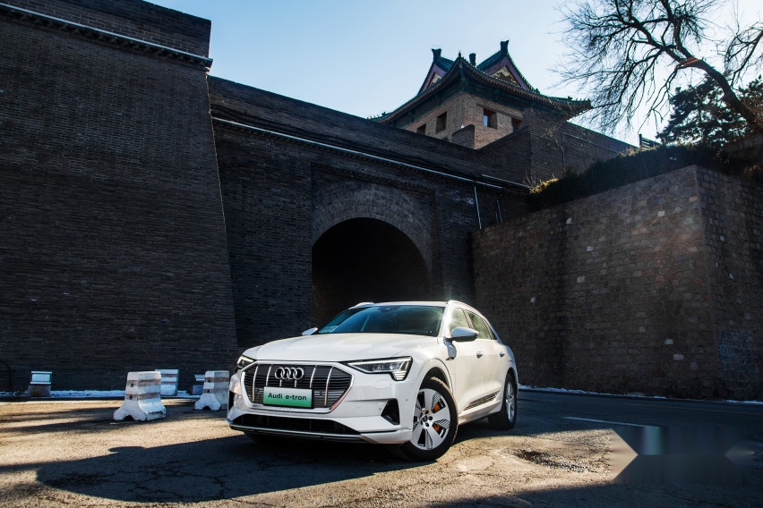 老牌车企的厚积薄发 试驾奥迪e-tron纯电动豪华SUV