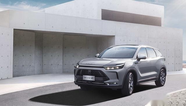 10万+买大五座SUV，BEIJING-X7内在实力比颜值更