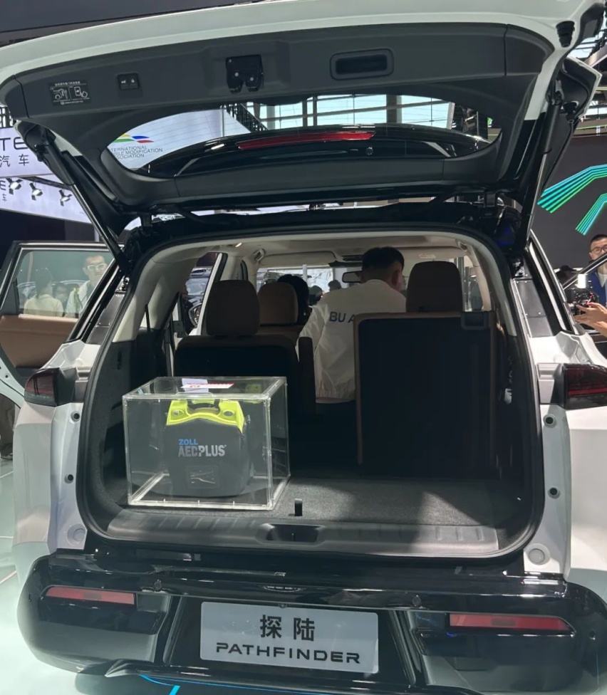 东风日产刘新宇：为中国家庭的探陆，能照顾奶爸，也能照顾好老爸