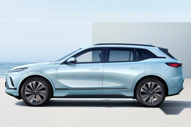 上汽通用武汉奥特能超级工厂落成，别克大五座纯电SUV E5下线