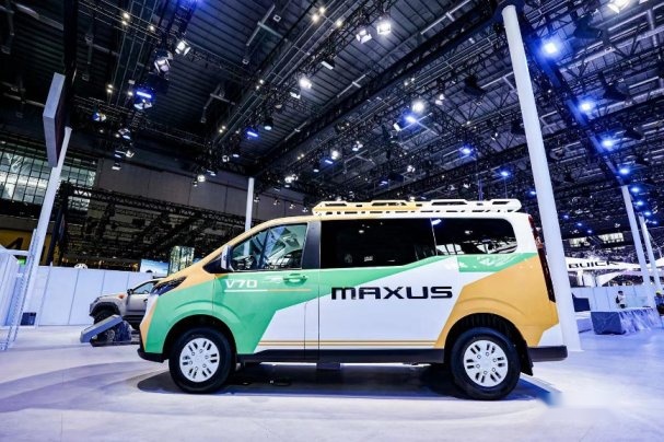 上汽大通MAXUS大型纯电性能皮卡、GST概念车和大家MIFA7谍照曝