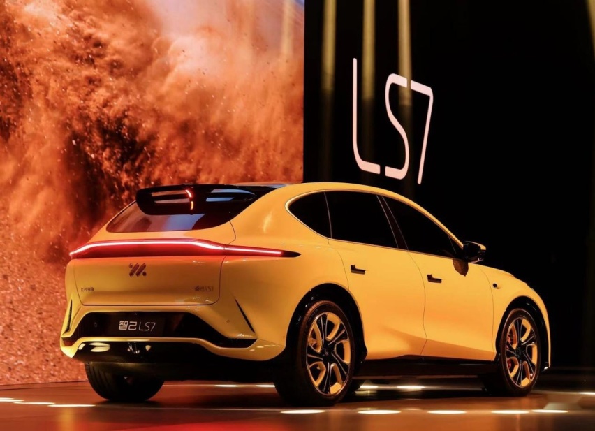 50万内必入的SUV？智己LS7靠嘴说还是真有“料”