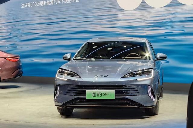 价格比造型让人激动，预售17.68万起，海豹DM-i能成爆款吗？