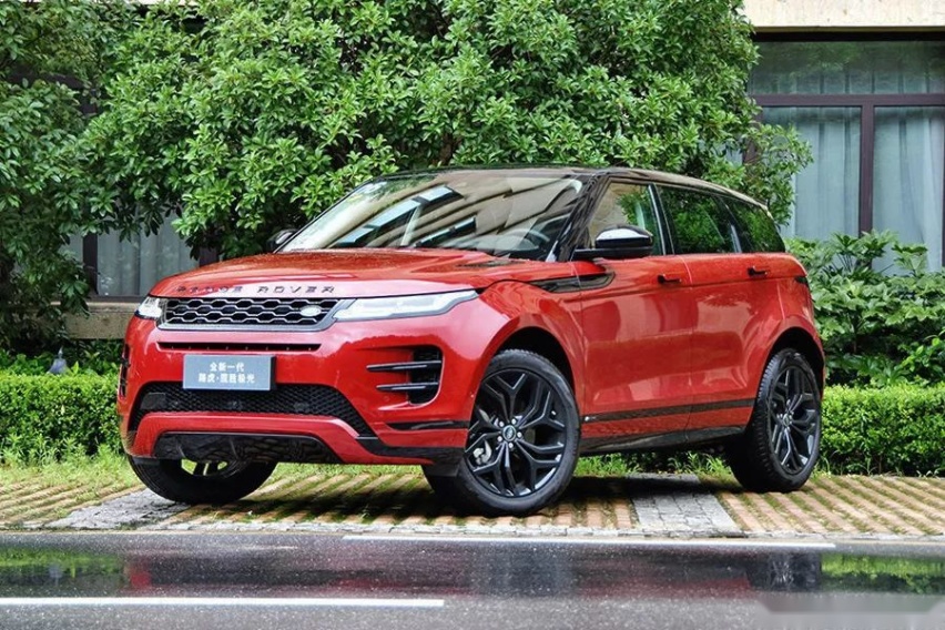 同属豪华中型SUV，全新路虎揽胜极光对比宝马X3，谁更值得买