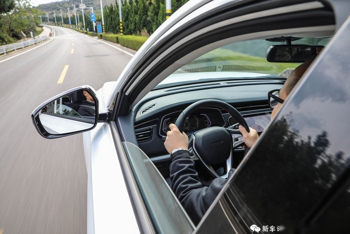 长安欧尚X7试驾手记：15天一万订单 是什么让它爆起来？