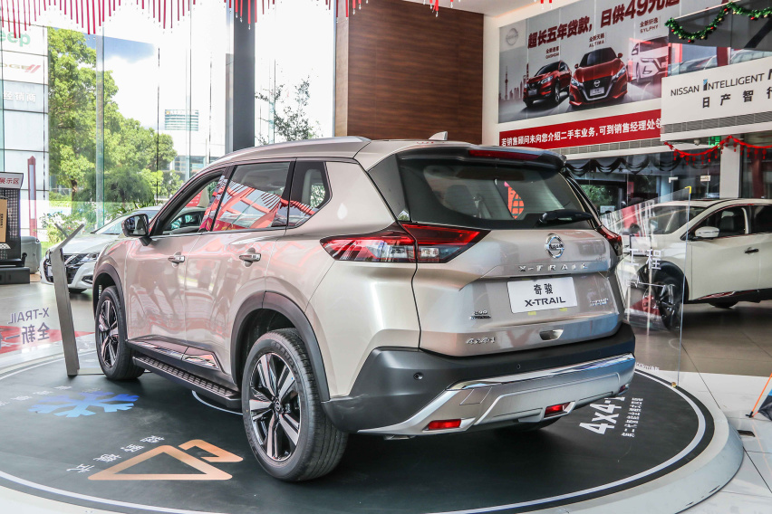 【帮你选车】由内到外全换新 全新的1.5T发动机 日产奇骏到店实拍