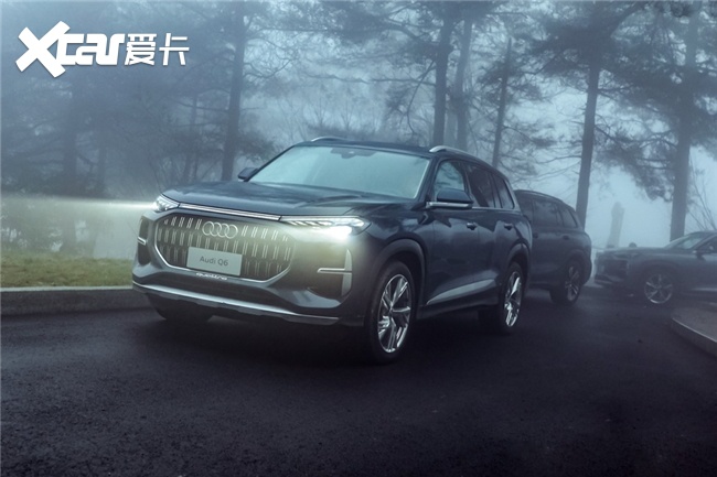 奔驰gle的4matic四驱系统以卓越的路况适应能力闻名,而宝马x5 xdrive
