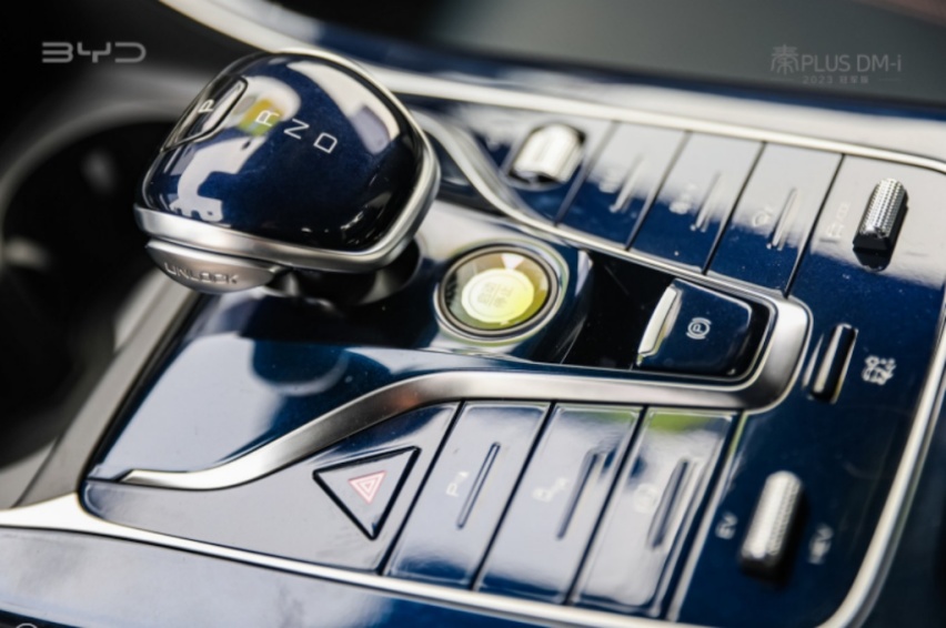 、百公里亏电油耗低至3.8L，主打的就是“省”！1227.png