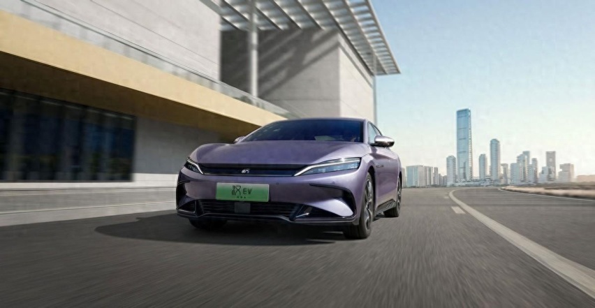 比亚迪汉EV荣耀版顶配下探至24.98万,比Model 3入门版更值得