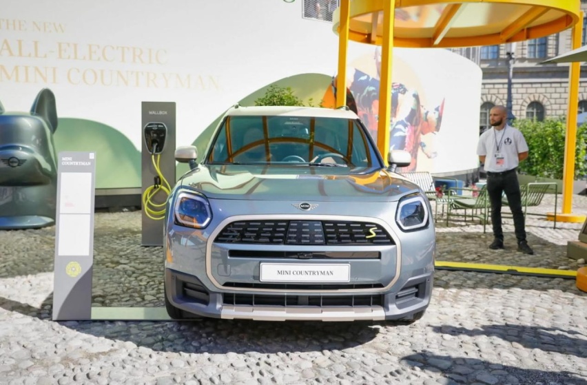 2024款MINI Countryman纯电动版，车重超2吨的“大”M