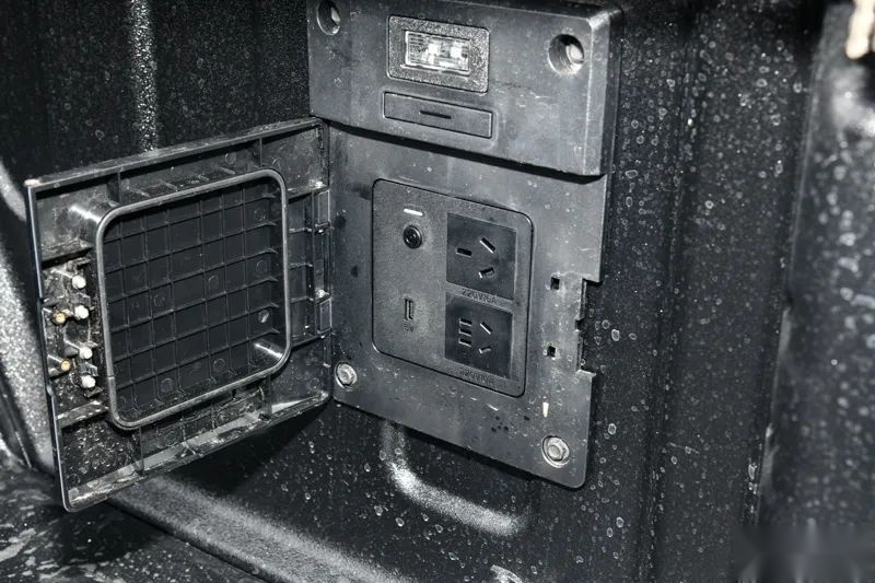 国内首款量产增程式皮卡 长安猎手试驾体验