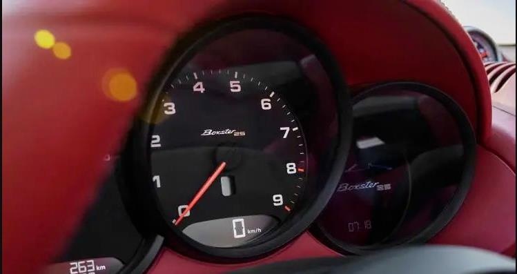 保时捷718 Boxster25周年纪念版上市，国内国外差异