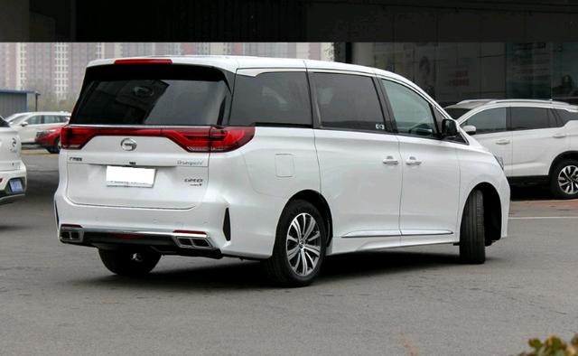 广汽商务旗舰MPV，档次高空间大，动力强油耗省，不足18万