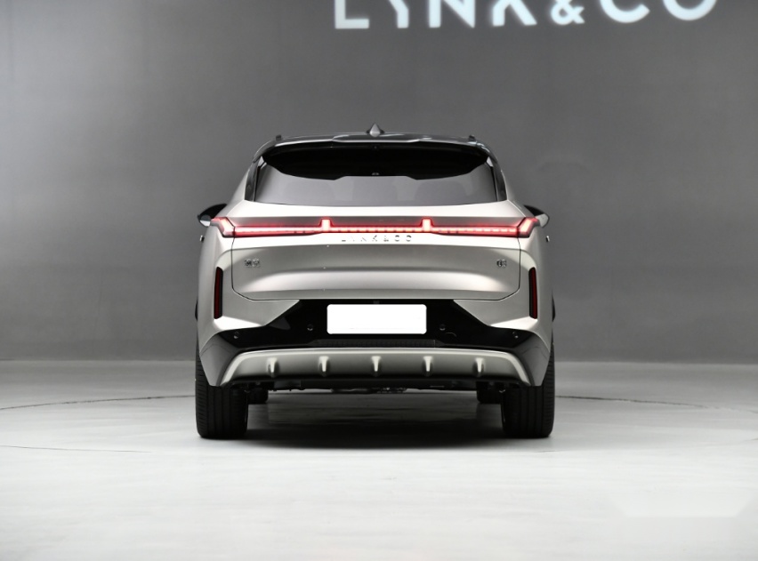 吉利领克再推全新SUV，车长4820mm，配无框车门+23个哈曼卡顿喇