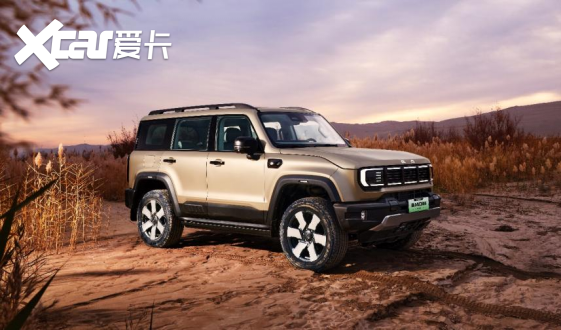 谁才是越野爱好者的靠谱搭子？一次看懂全新坦克300和BJ40
