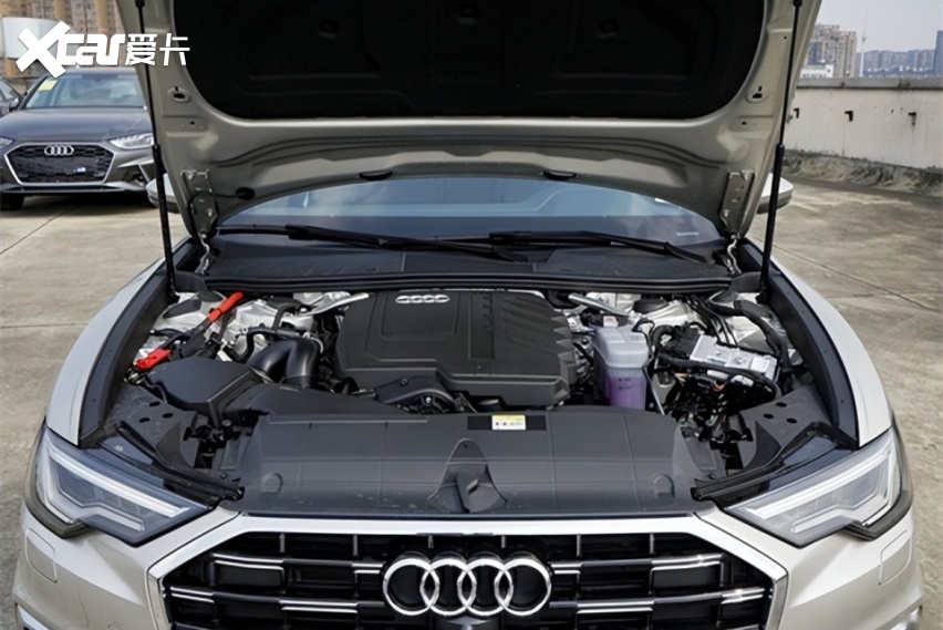 奥迪a6l也是深陷"价格战",降幅达到10万,一个月就卖出16505辆