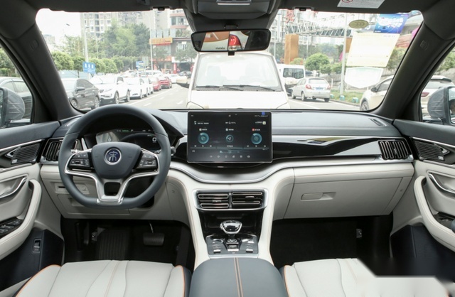 15万预算想买插混SUV？下面3款车型就值得考虑！