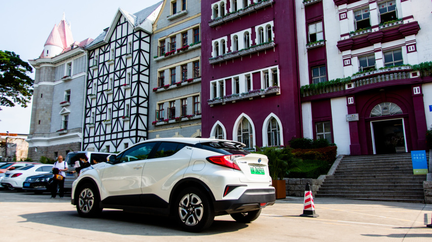 优于燃油的动力与乐趣 试驾丰田C-HR EV