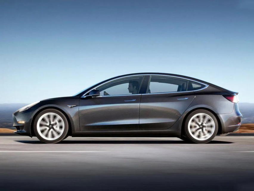 一年基础保养费超2500元!养台Model3比BBA更费钱?