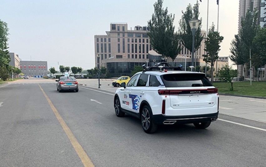 奔腾T99车型让你不用高速上一脚油门刹车