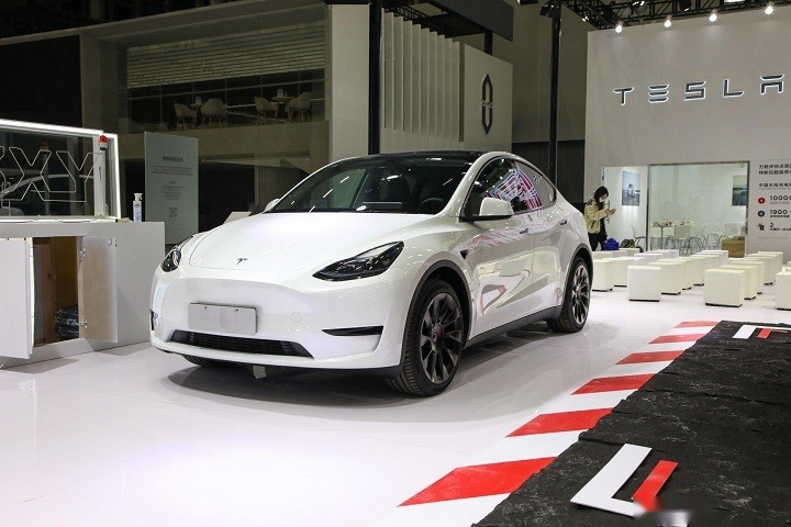 理想L7正式上市，整体性能不错，能否击败大降价后的特斯拉Model Y