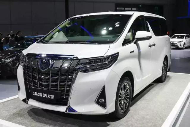 埃尔法双擎的卖得比3.5L还贵！雷克萨斯LM300h会定多少