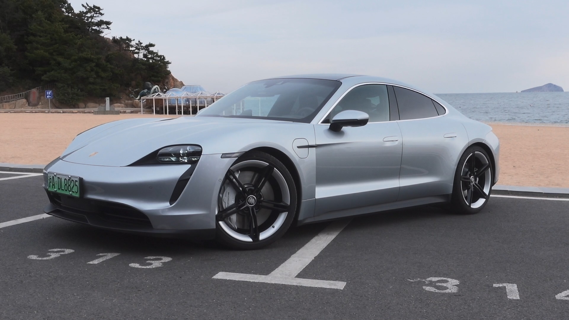 ԇ{rTaycan 4Sһ׌Խ_Խ۵܇