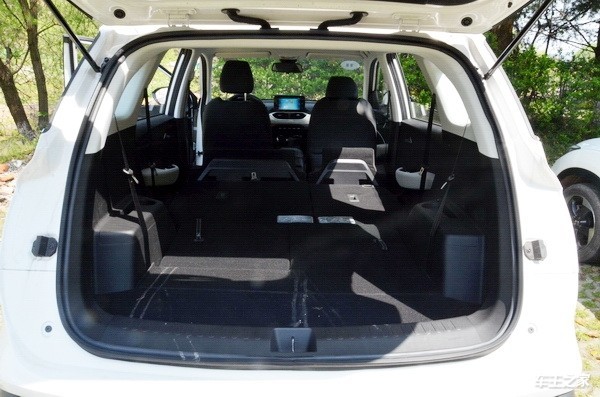 宝骏530七座试驾 实用做到极致的紧凑型七座SUV