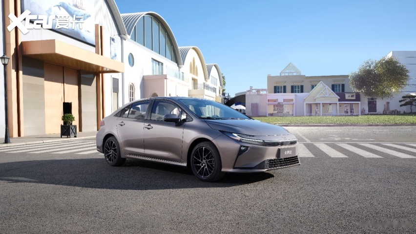 售价9.9万元起，全新智混卡罗拉焕新上市!