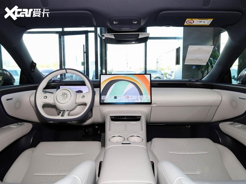 845km续航+800V快充+半固态电池，MG 07前景如何？