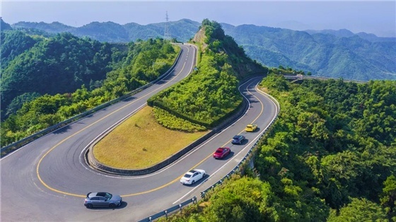 全新梅赛德斯-AMG 新生代性能车型家族媒体试驾之旅燃情江南