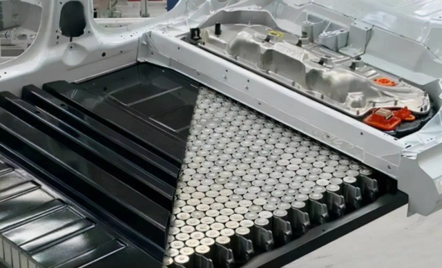 4680电池量产，十几万就能买特斯拉？国产同行表示没法玩了